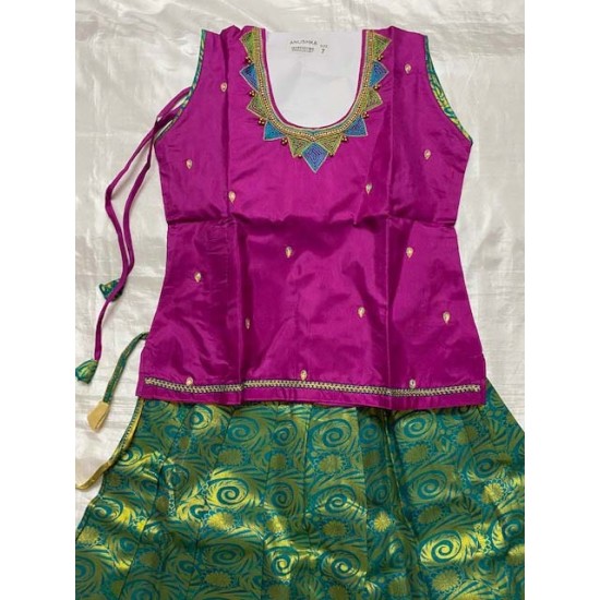  Asian Indian/Pakistani Girls Children Kids Pattu Pavadai Lahenga/Dress Sattai