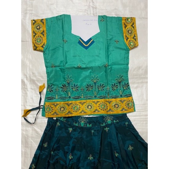  Asian Indian/Pakistani Girls Children Kids Pattu Pavadai Lahenga/Dress Sattai