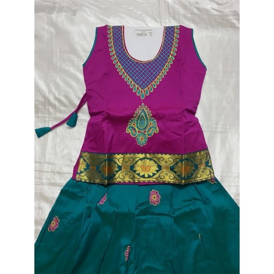  Asian Indian/Pakistani Girls Children Kids Pattu Pavadai Lahenga/Dress Sattai